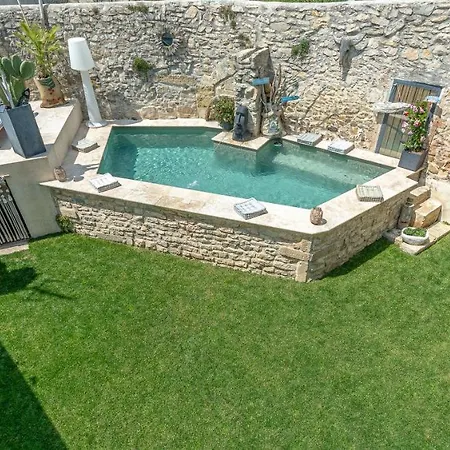 Penzion Le Baratier - Demeure De Charme Sauna & Piscine 4*